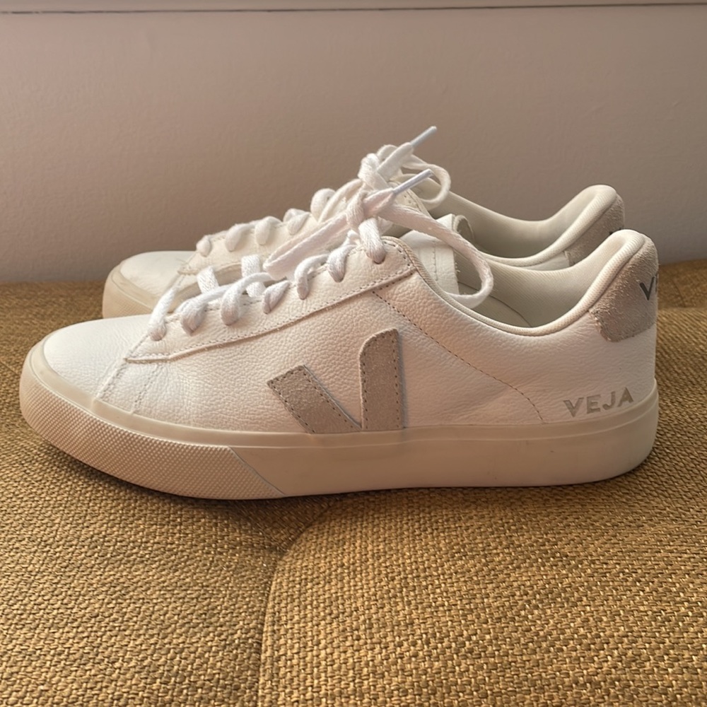 Veja Campo Sneakers - Extra White / Natural Suede